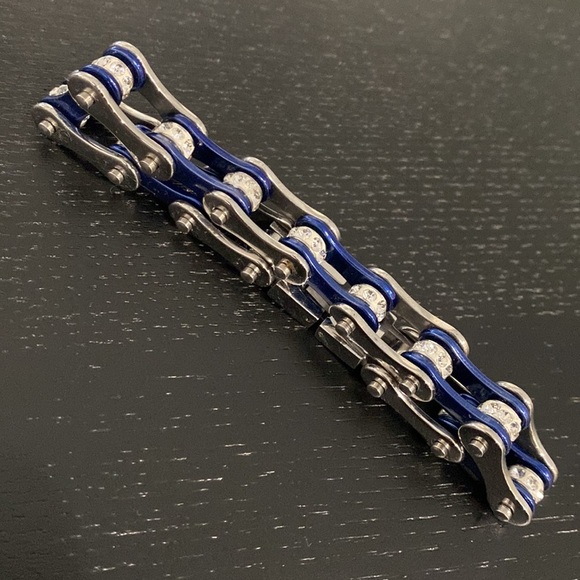 Blue and Silver Bike Chain Bracelet with Stones - Picture 2 of 7